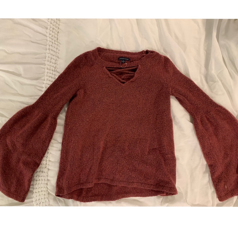 American eagle maroon sweater